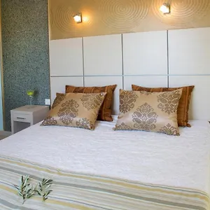 https://kaplanis-house.hotelschalkidiki.net